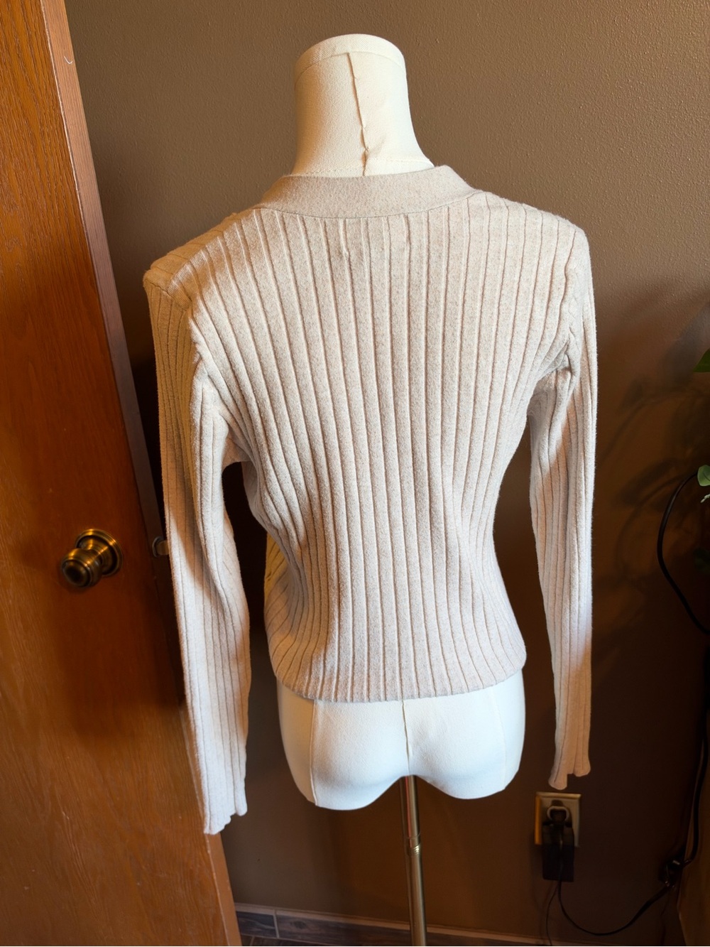 Universal Thread Beige Ribbed Button-Up Cardigan - Picture 3 of 4